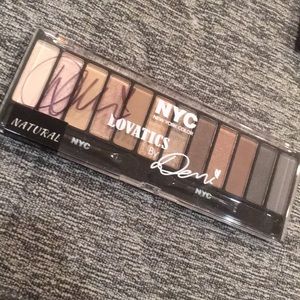 Unopened SIGNED Demi Lovato NYC Eyeshadow Palette